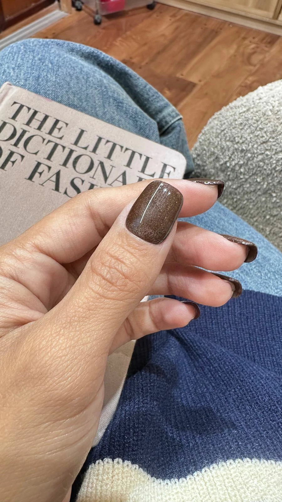 Chocolate Cat Eye Fit
